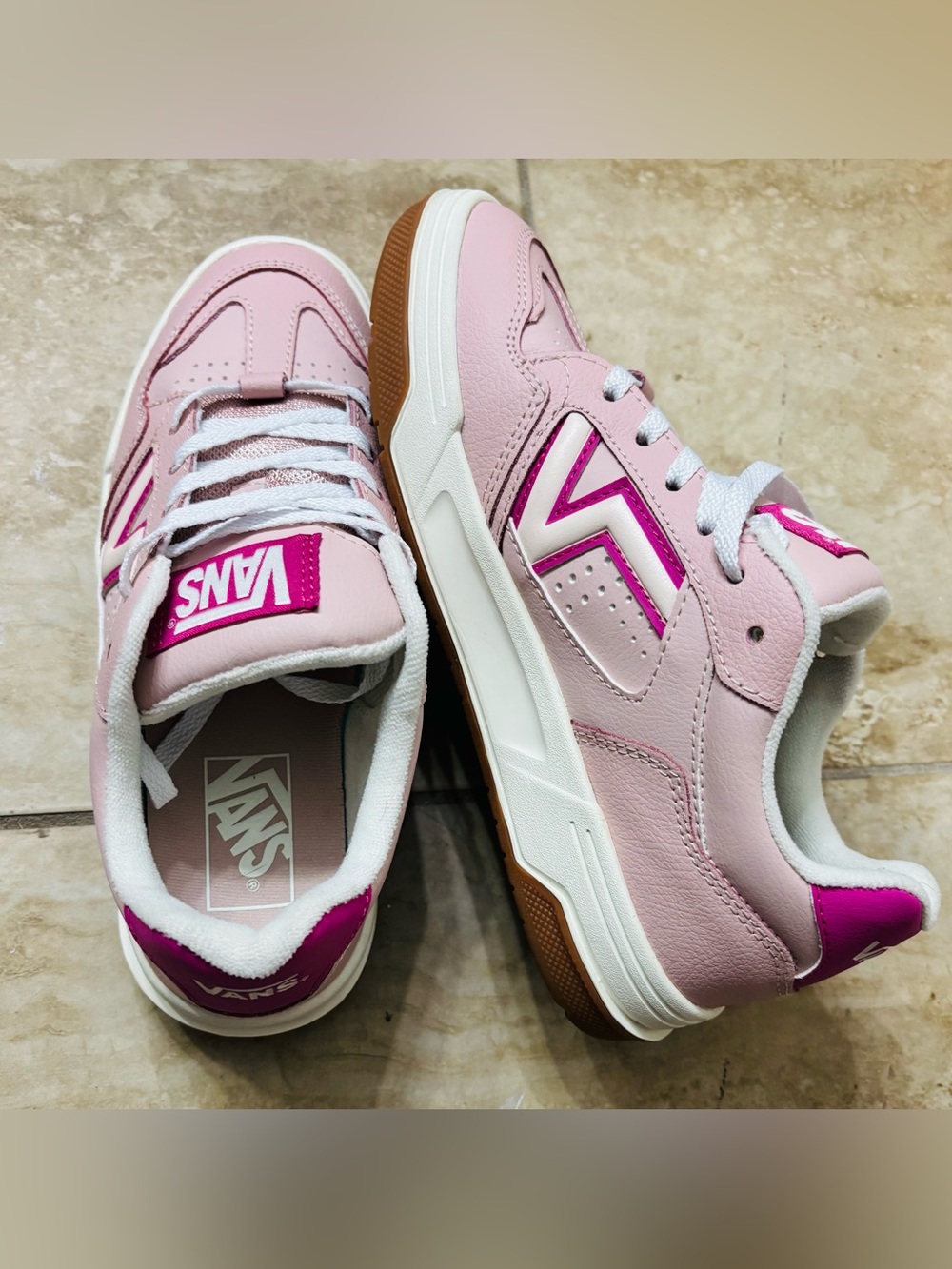 Vans Upland sneakers in the Sepia Rose Pink colorway 7.5 shoes